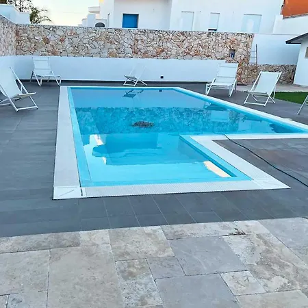 Villa Con Piscina - Apulia